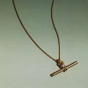 Astrid & Miyu Hardware T-Bar pendentif collier doré barre