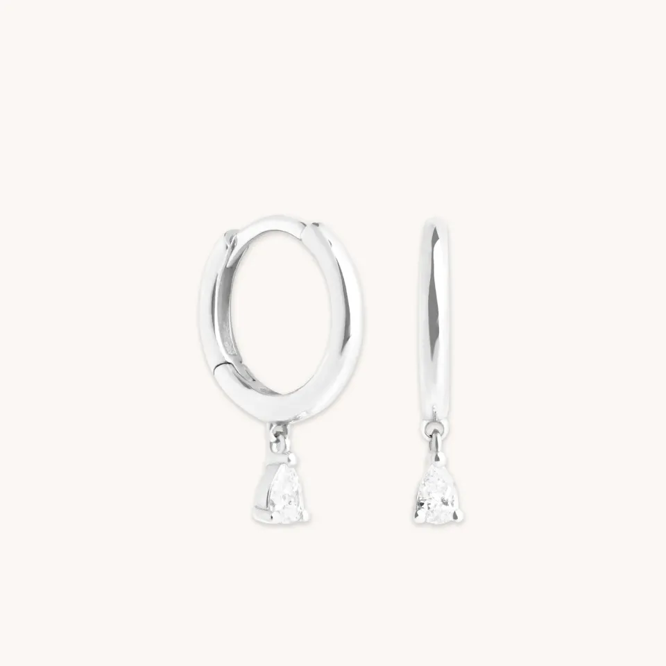Astrid & Miyu Diamond Charm Huggies boucles d'oreilles or blanc diamant