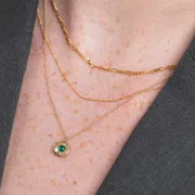 Astrid & Miyu May Emerald Birthstone collier or émeraude
