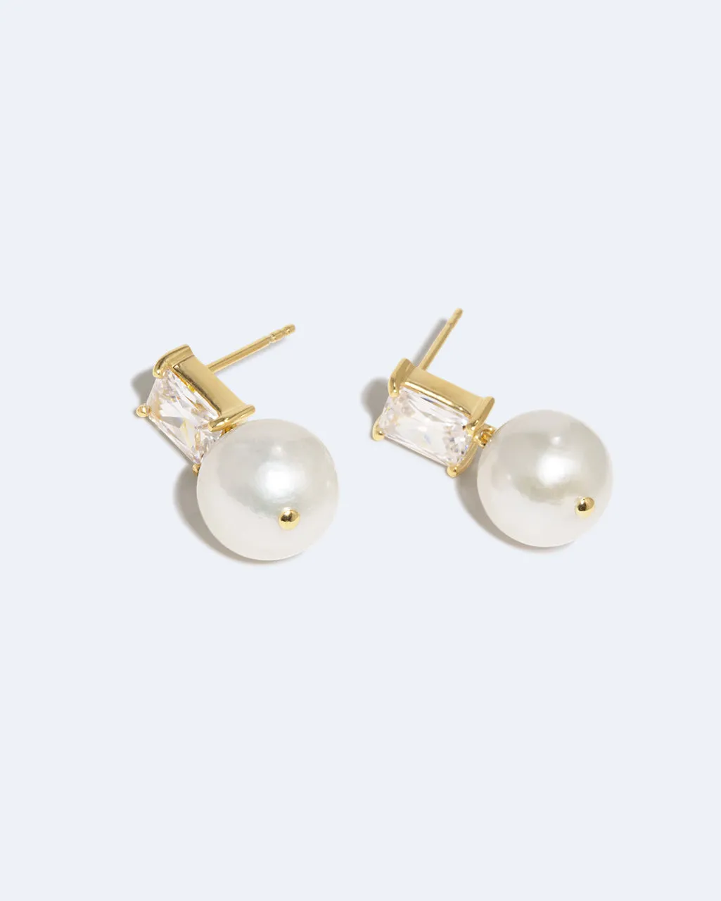 Completedworks Concurrence boucles perle plaqué or