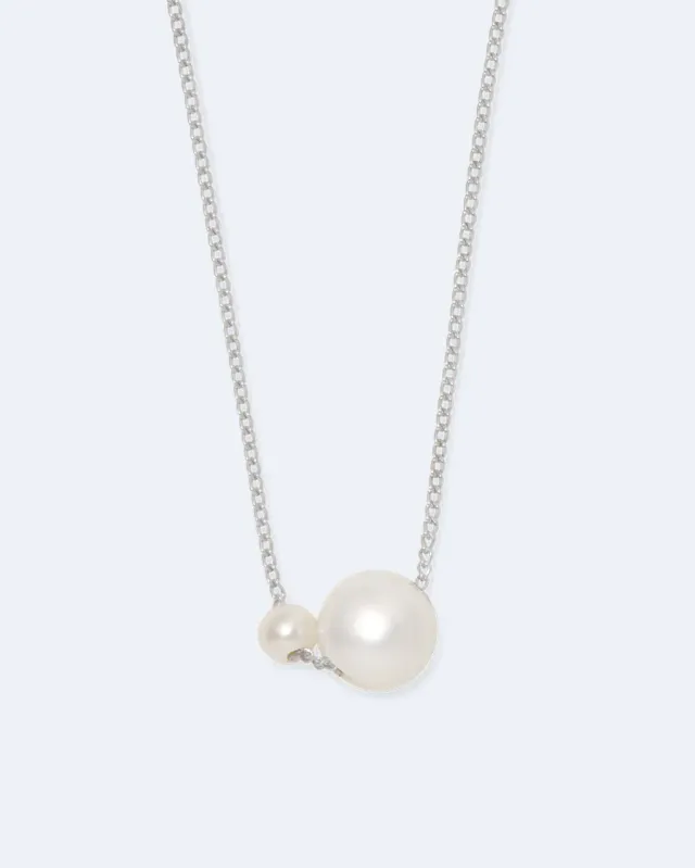 Completedworks One Blank Can Change the World pendentif