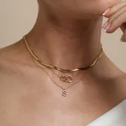 Astrid & Miyu S Initial collier pavé or lettre S