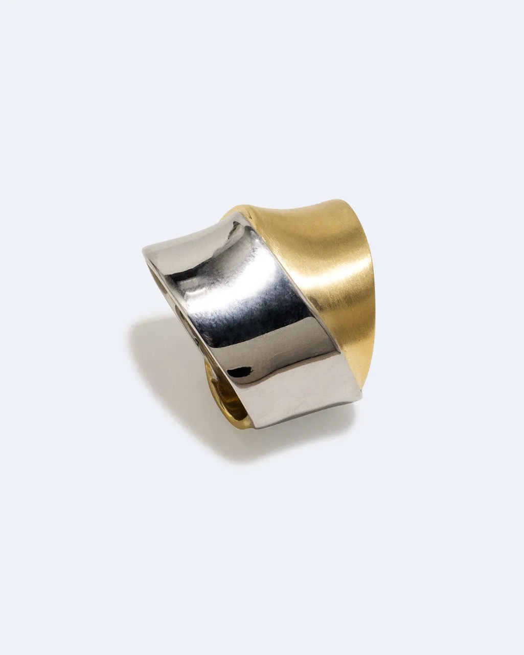 Completedworks Ribbon bague argent recyclé vermeil doré
