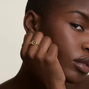 Astrid & Miyu Cosmic bague chevalière dorée