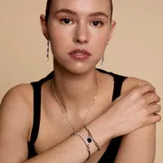 Astrid & Miyu Pavé Knot bracelet jonc argent nœud pavé
