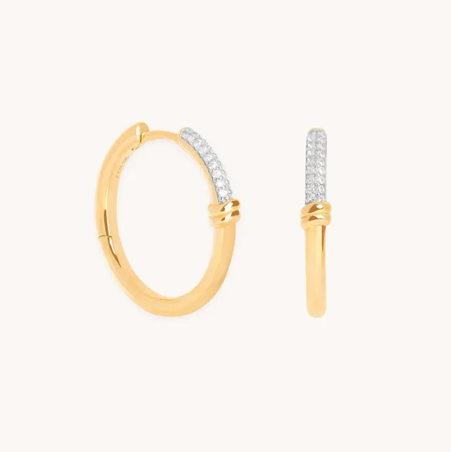 Astrid & Miyu Pavé Knot créoles or nœud pavé