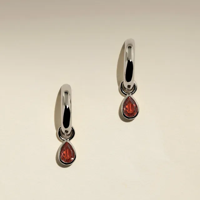 Astrid & Miyu Sunset Pear créoles argent charm poire