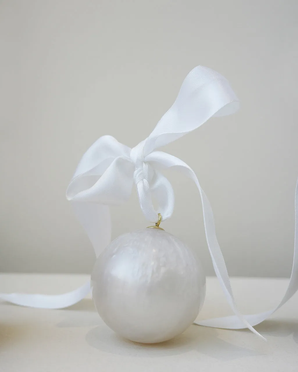 Completedworks Husband Number Six? boules Noël résine lot 3