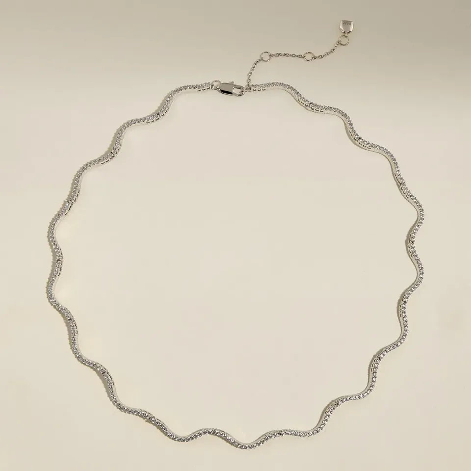 Astrid & Miyu Scalloped Tennis Chain collier argent