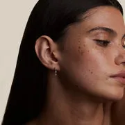 Astrid & Miyu Diamond Pear Drop Stud puces or massif