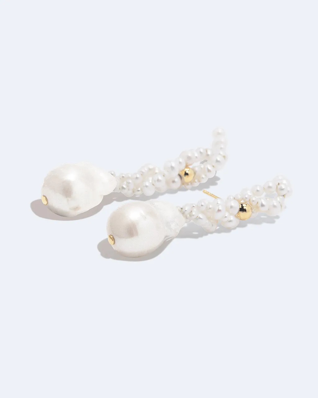 Completedworks Gotcha boucles ear climber perle vermeil