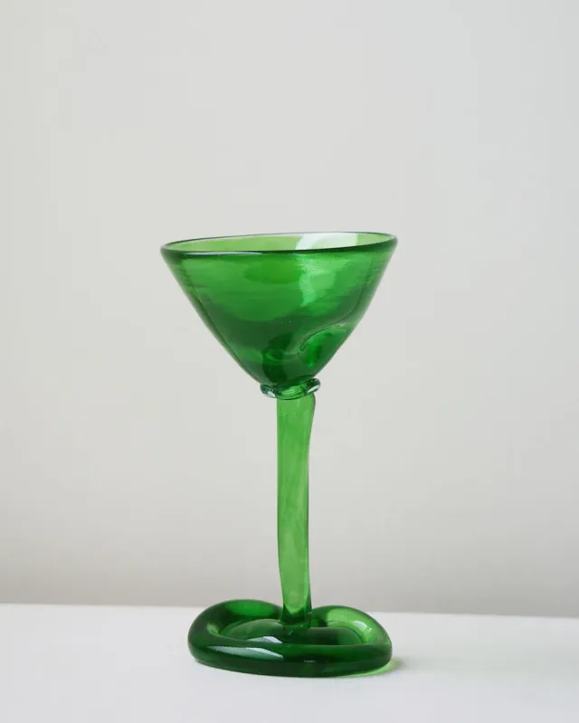 Completedworks Thaw verre à martini verre recyclé vert