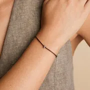 Astrid & Miyu Initial Click Charm V charm or blanc massif
