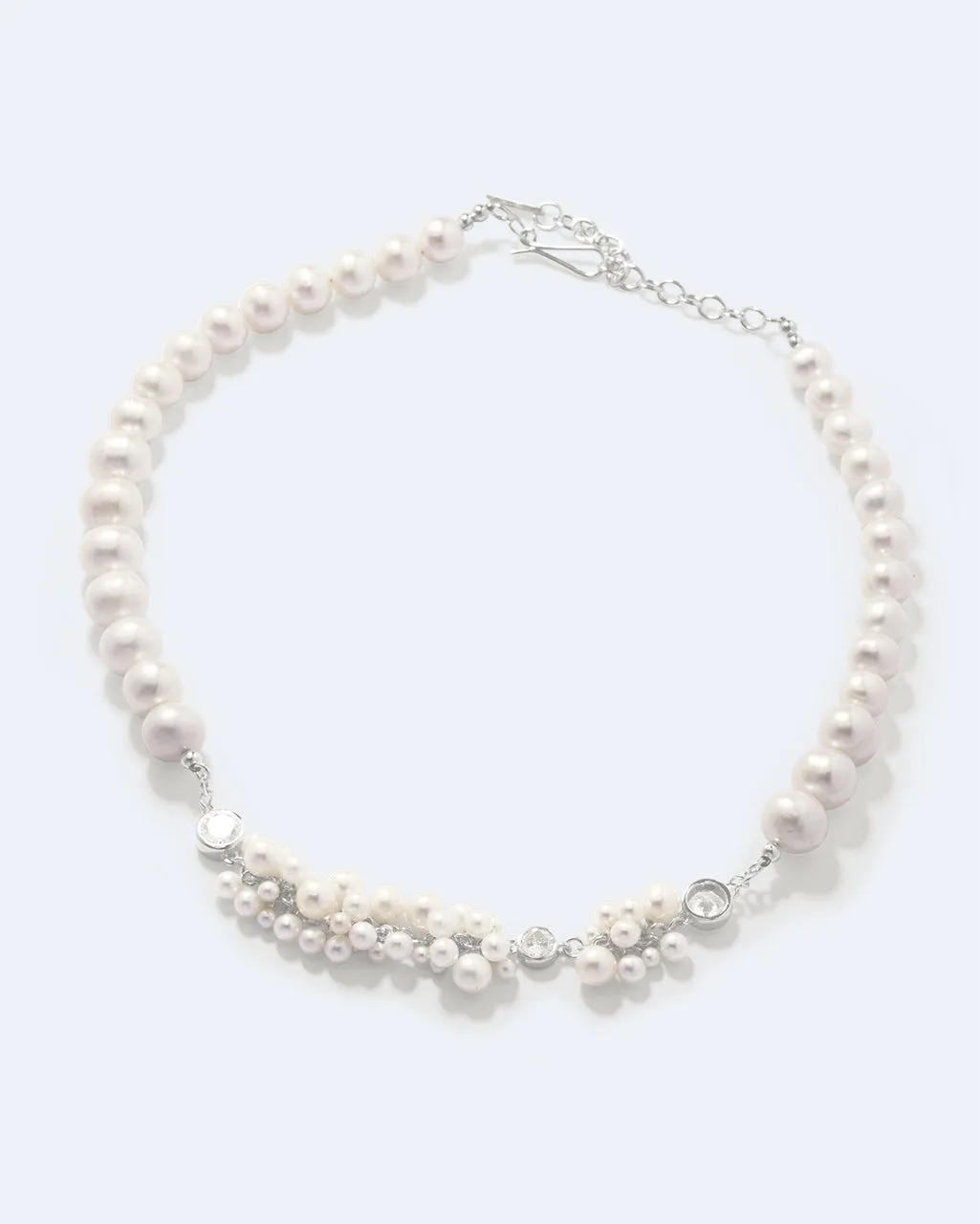 Completedworks The Alchemy of Time collier perles argent