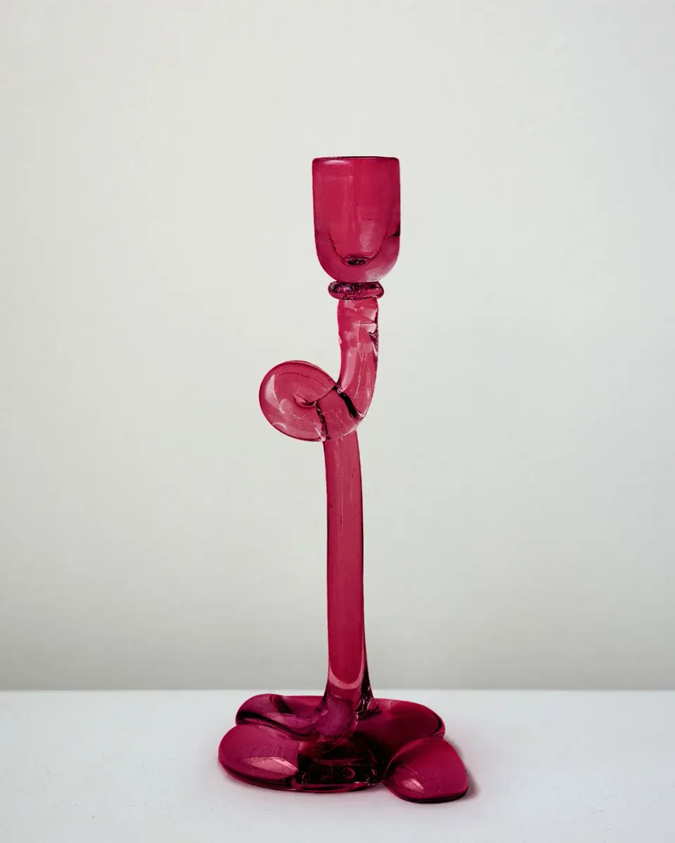 Completedworks Thaw bougeoir verre recyclé magenta