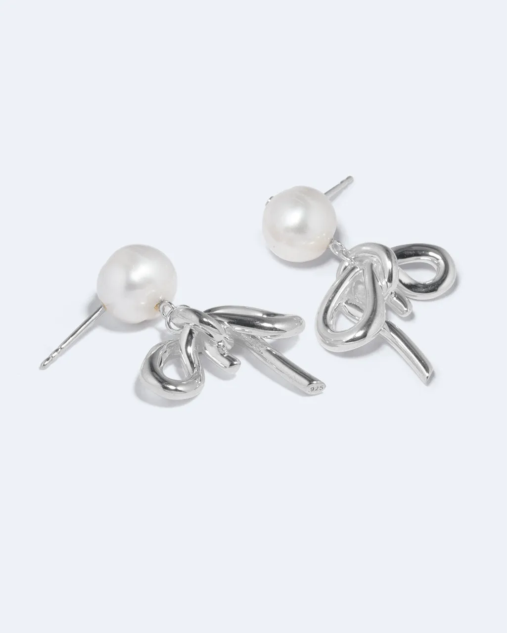Completedworks Once in a Blue Moon boucles d'oreilles perle argent