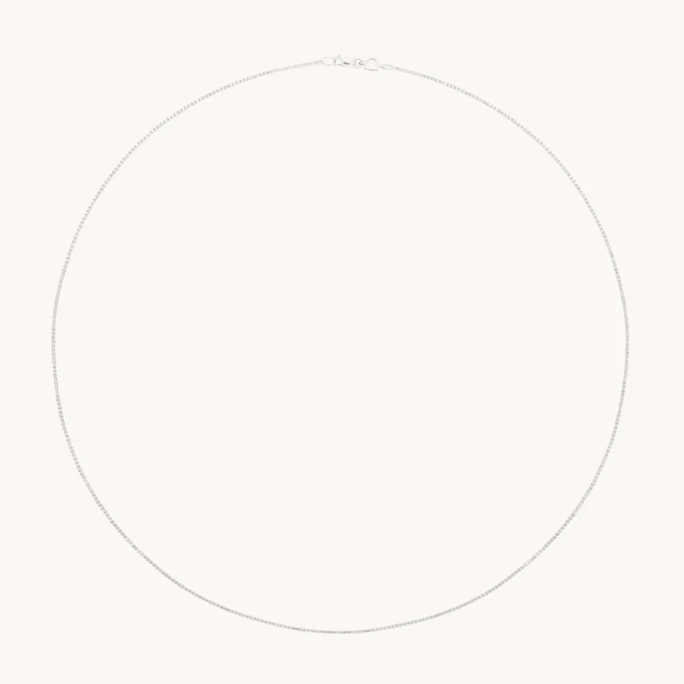 Astrid & Miyu Marylebone Story collier chaîne or blanc