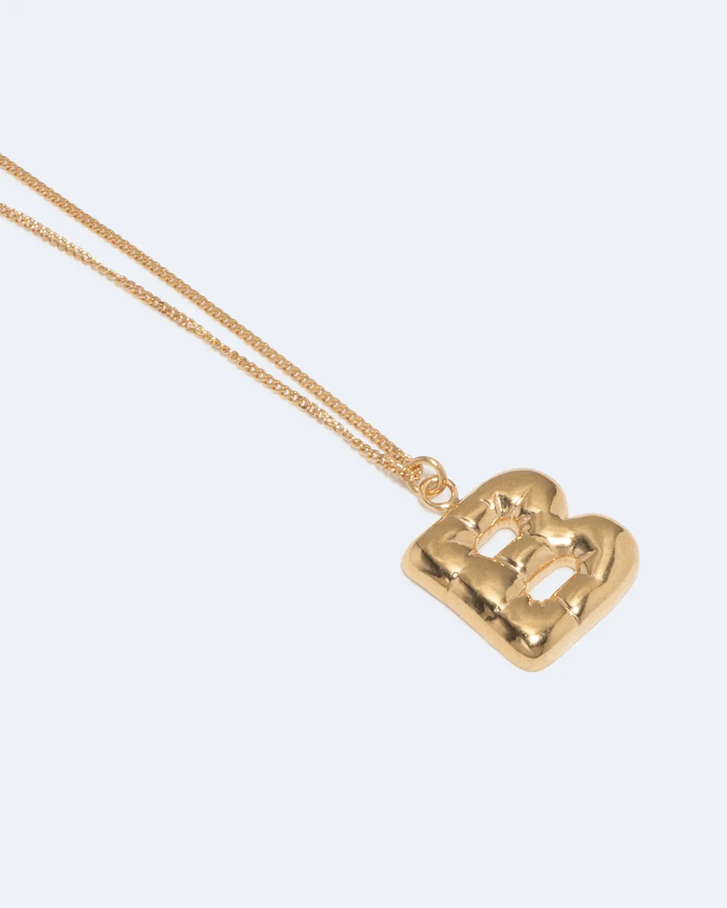 Completedworks Classicworks B collier plaqué or lettre