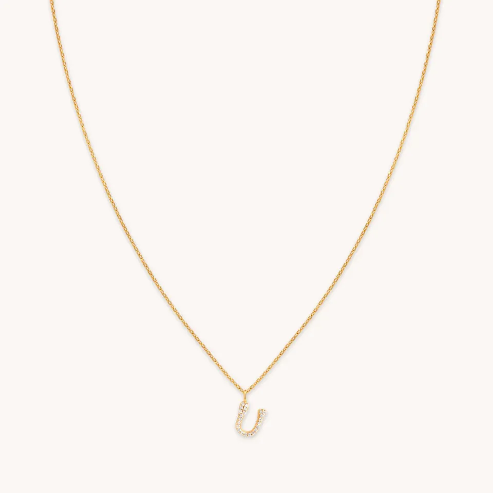 Astrid & Miyu U Initial Pavé collier or lettre U