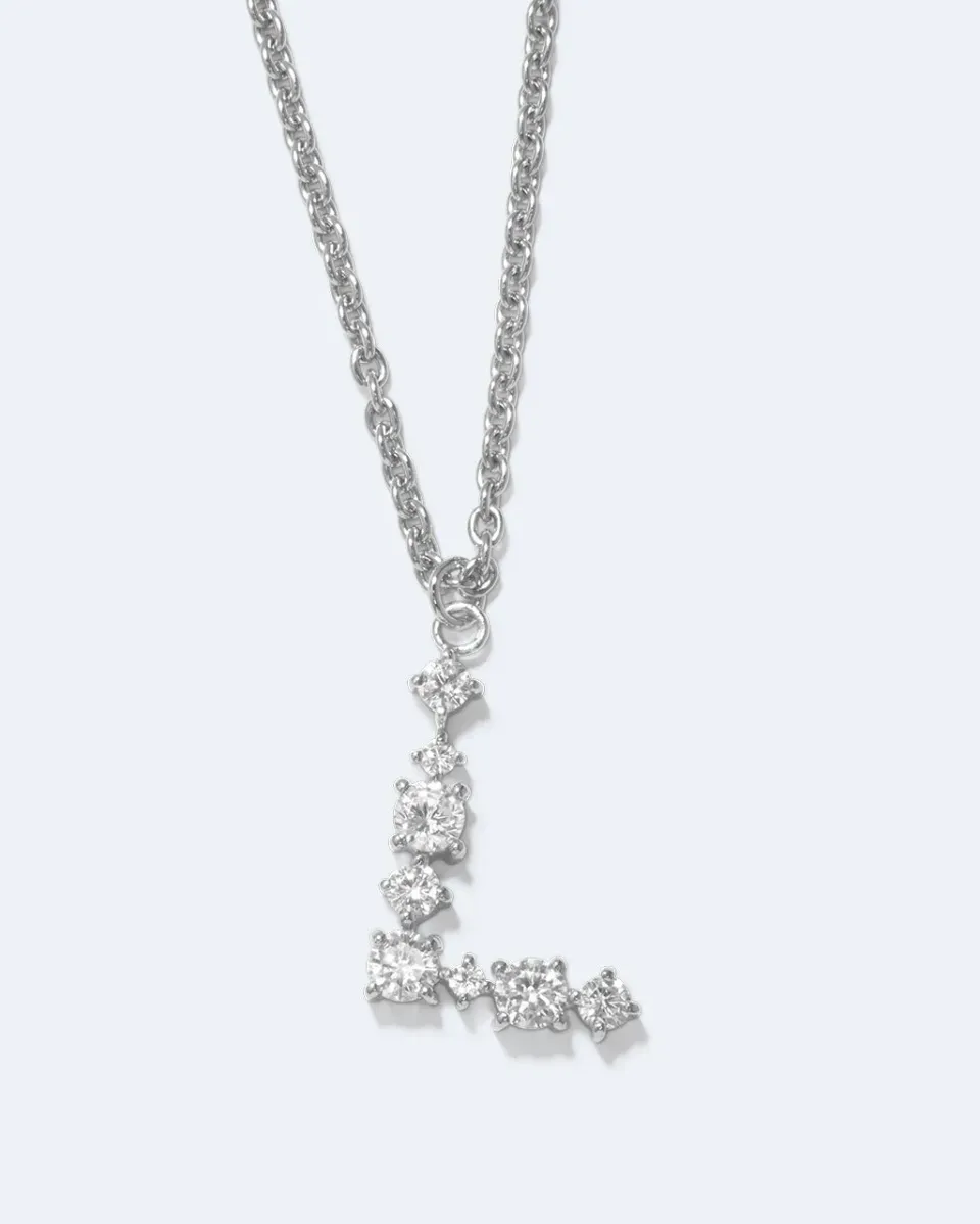 Completedworks Glitchy L pendentif lettre L zirconium rhodié
