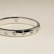 Astrid & Miyu Cosmic Star Band bague argent étoile