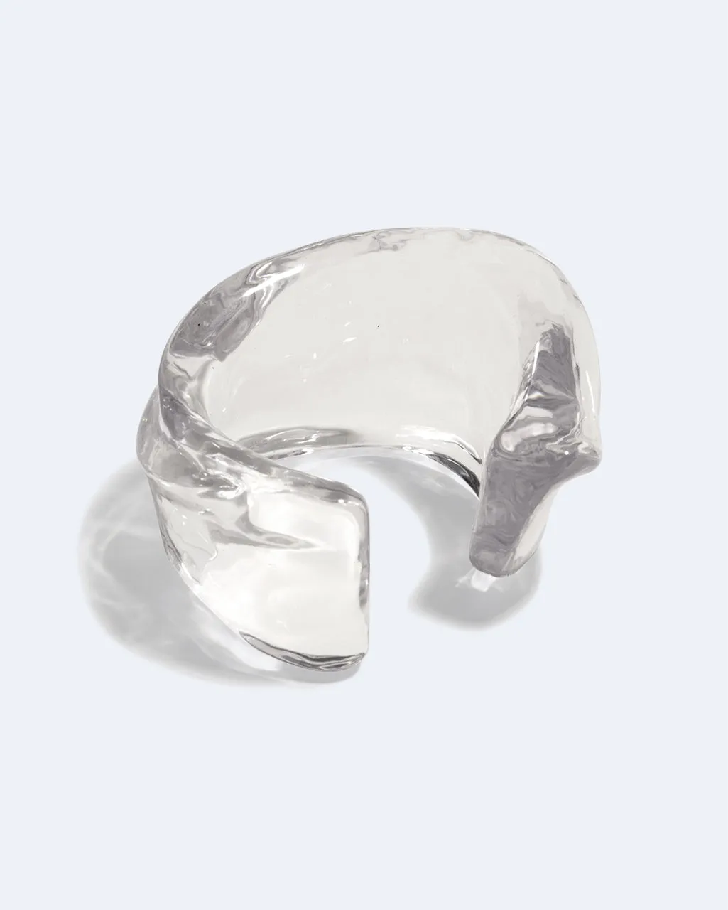 Completedworks Thick as Thieves manchette résine transparente