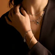 Astrid & Miyu Hertility breloque utérus argent édition