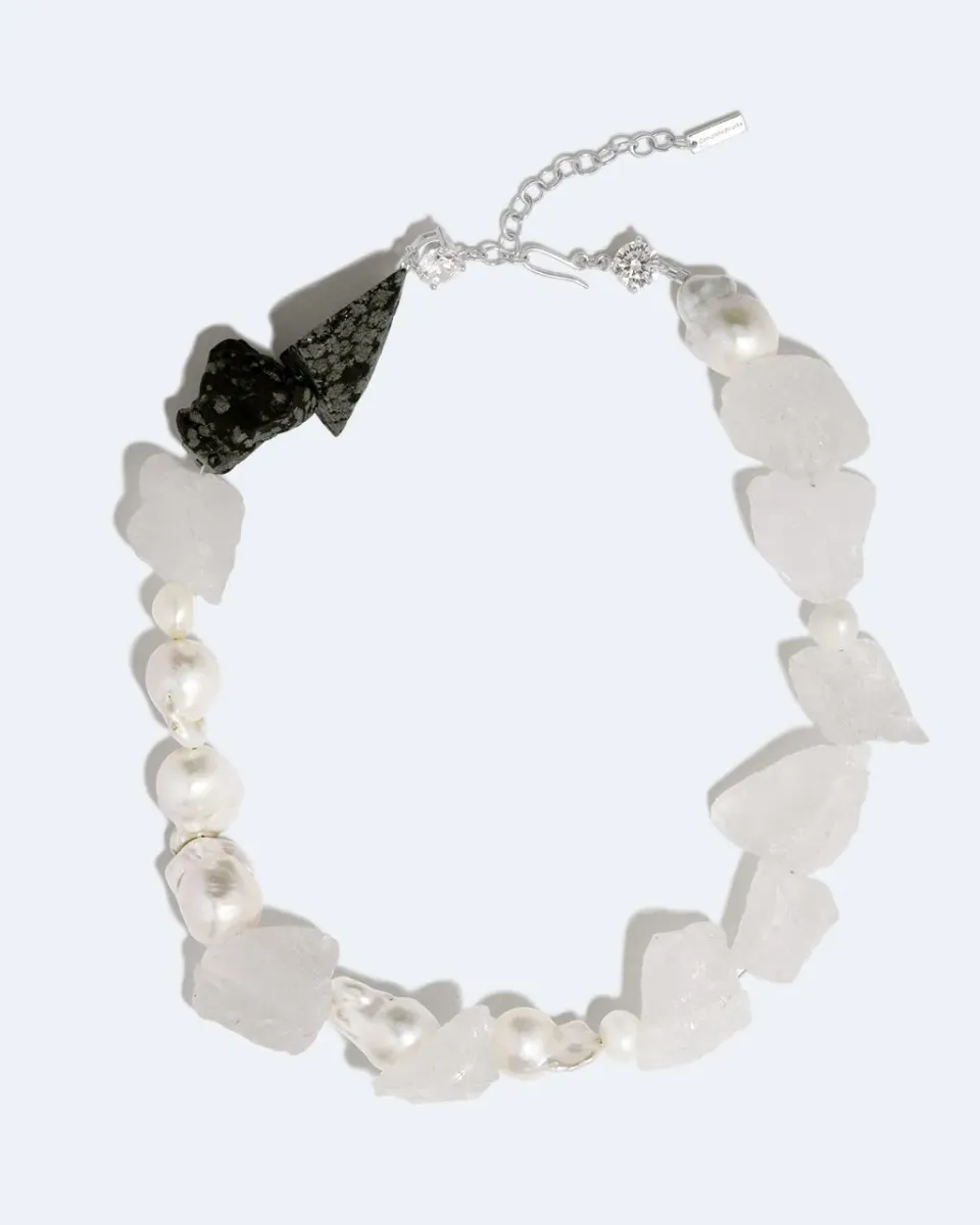Completedworks Rock Bottom collier perle obsidienne ras du cou