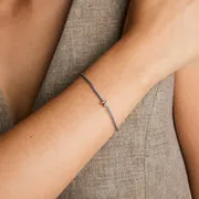 Astrid & Miyu A Initial Click charm or massif lettre A