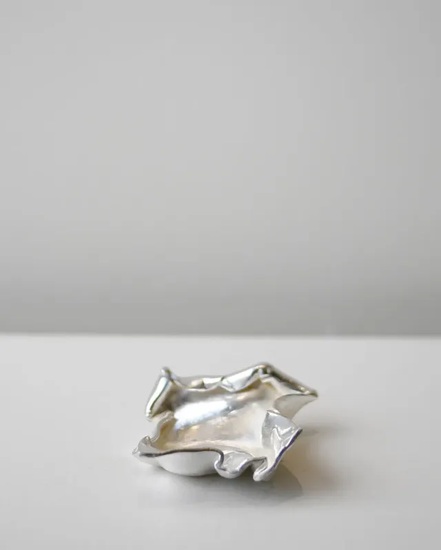 Completedworks Silver Leaf coupelle argent métal