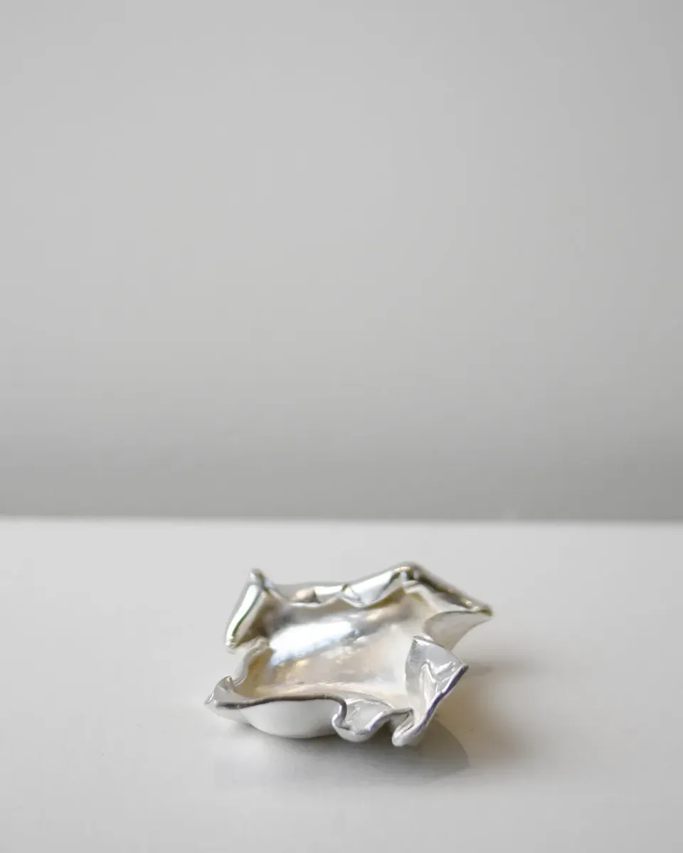 Completedworks Silver Leaf coupelle argent métal