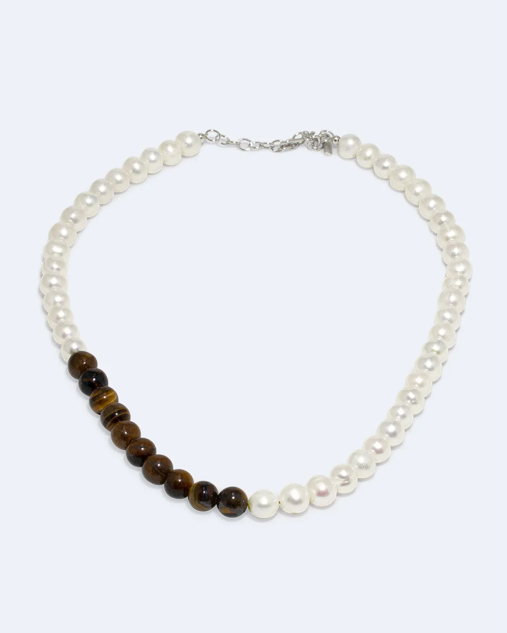 Completedworks So Far So Good collier perles œil de tigre