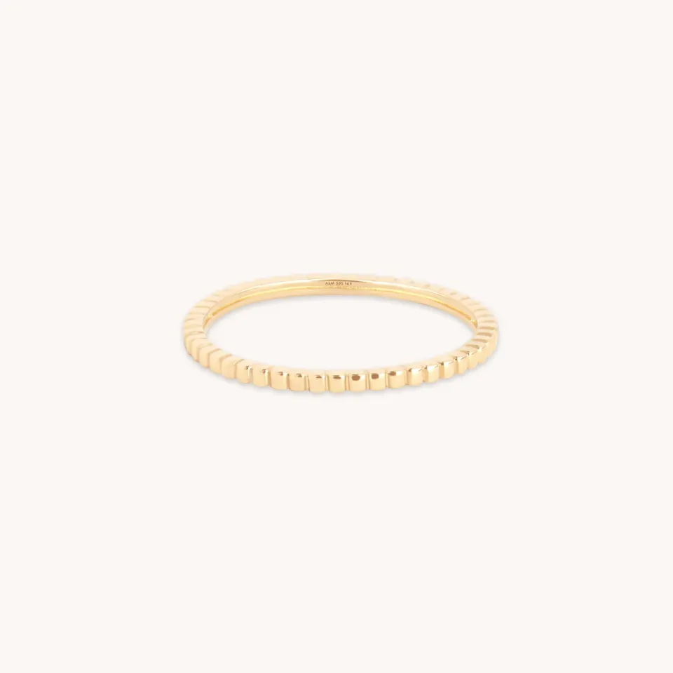 Astrid & Miyu Ridged Band bague or massif striée