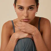 Astrid & Miyu Twist Band bague torsadée or blanc massif