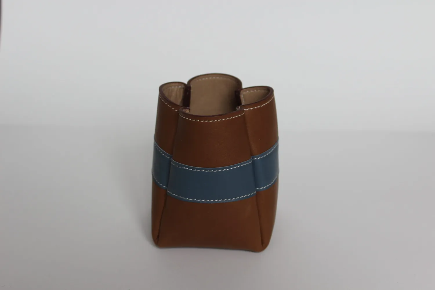 Drelin pot à crayons cuir marron et bleu