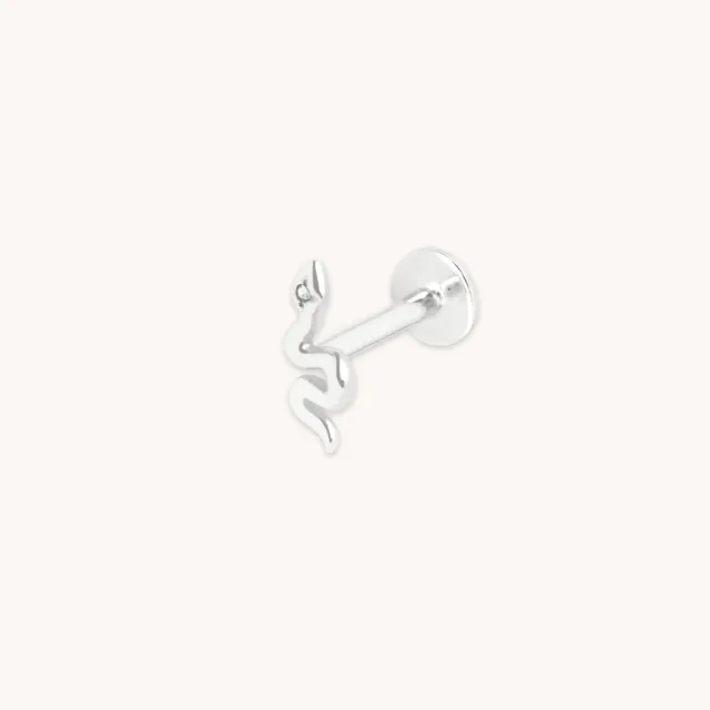 Astrid & Miyu Snake piercing or blanc serpent