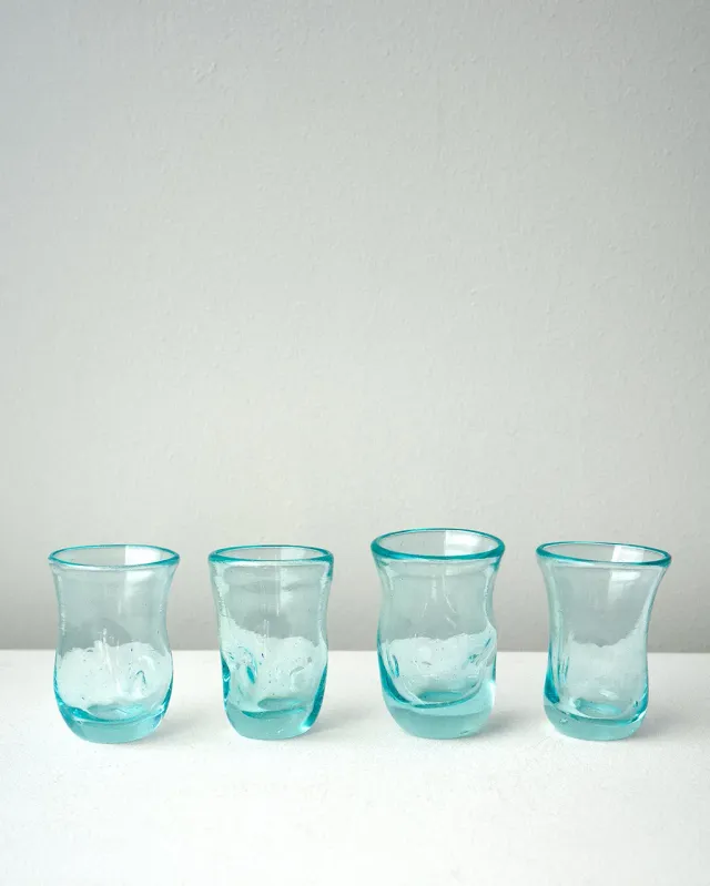 Completedworks Thaw Notsobig lot 4 petits verres bleu