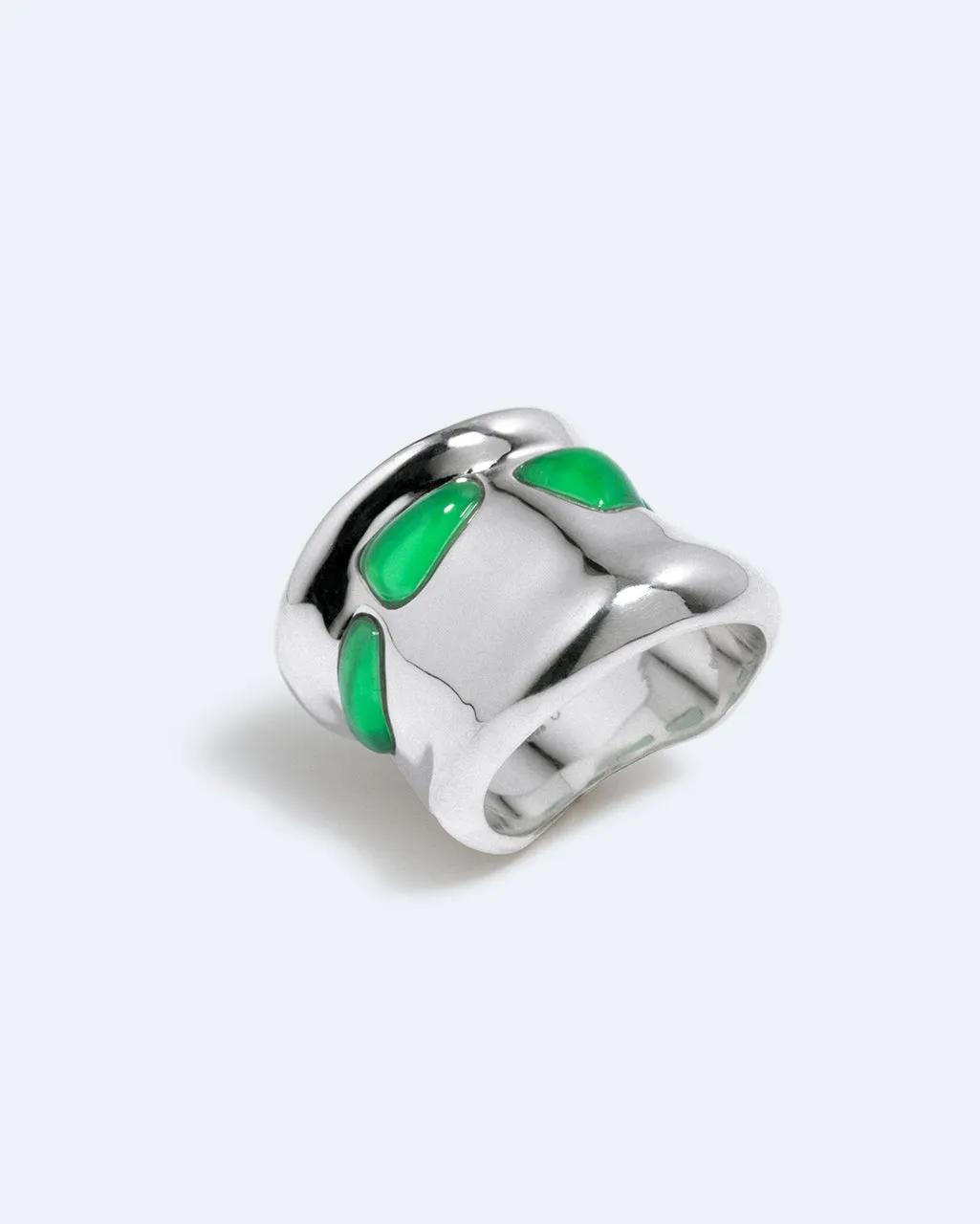 Completedworks Cobblestones bague pierre verte argentée