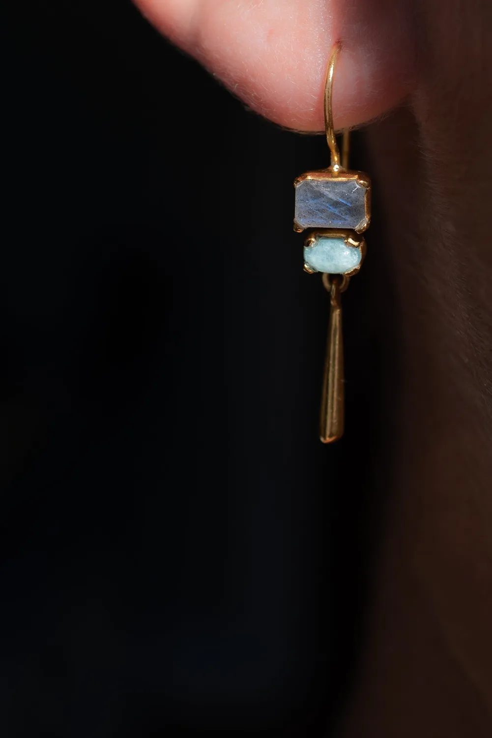 Le Fourbi de Capucine P60 boucles d'oreilles laiton doré larimar