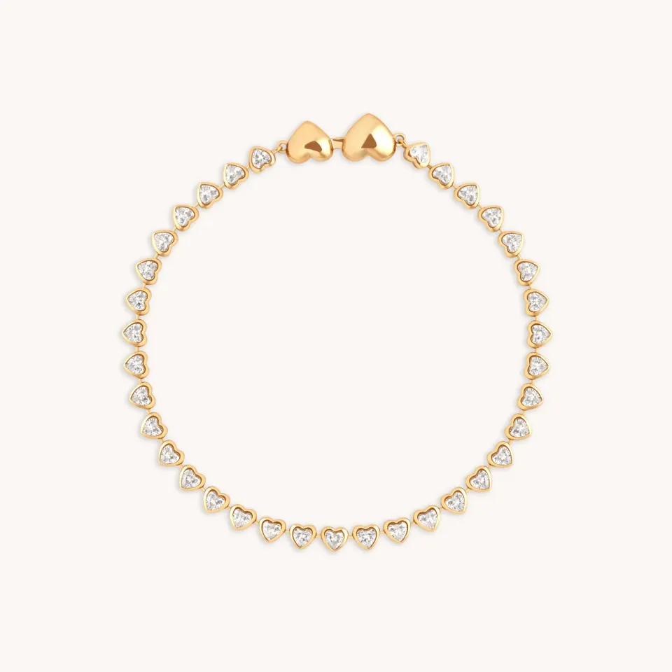 Astrid & Miyu Heart Bezel Tennis bracelet doré cœurs
