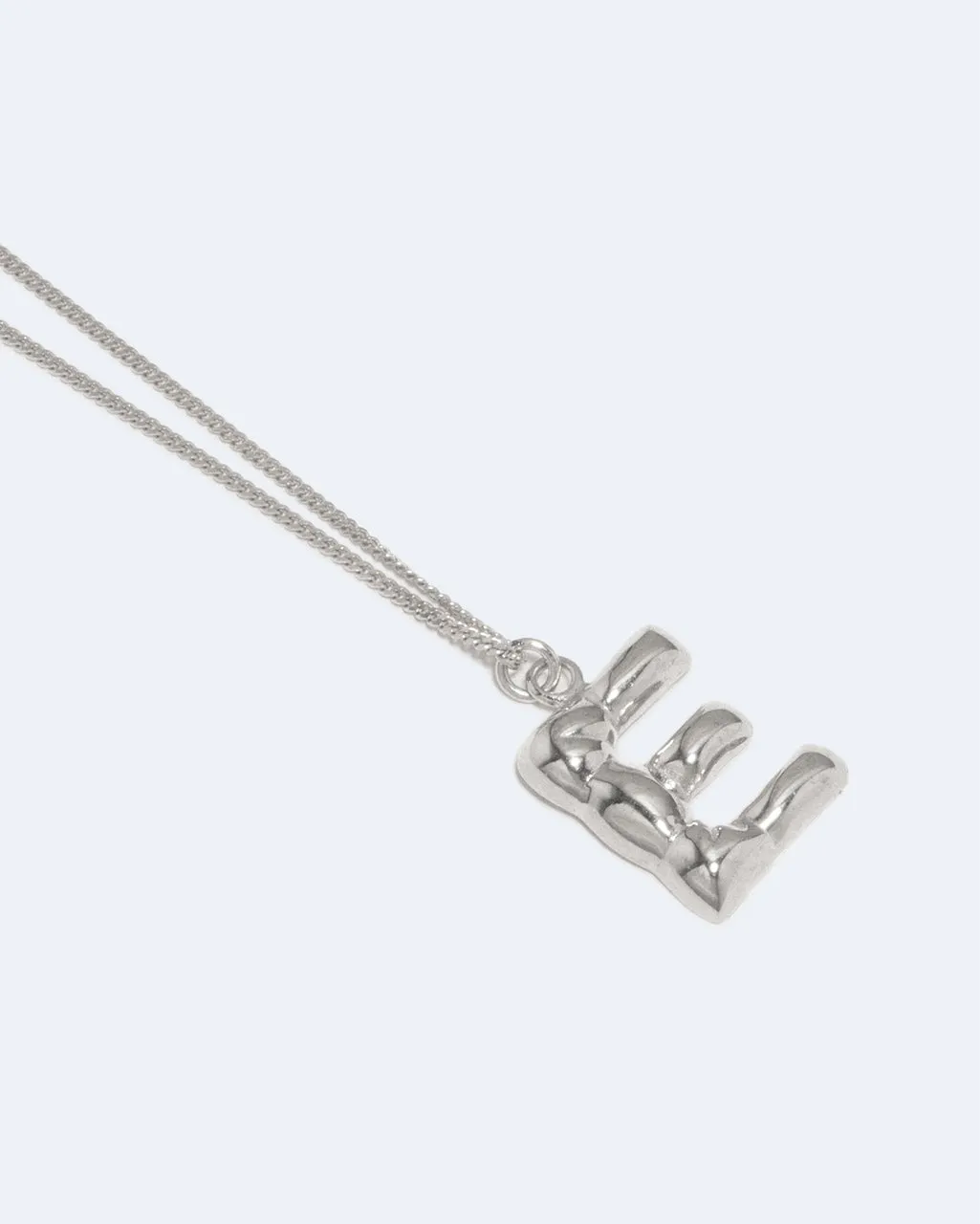 Completedworks Classicworks E collier lettre E argent