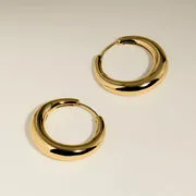 Astrid & Miyu Dome Hoops créoles dorées bombées