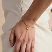 Astrid & Miyu Moonstone June Clip Charm doré pierre de lune