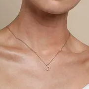 Astrid & Miyu D Initial Pavé collier doré lettre D