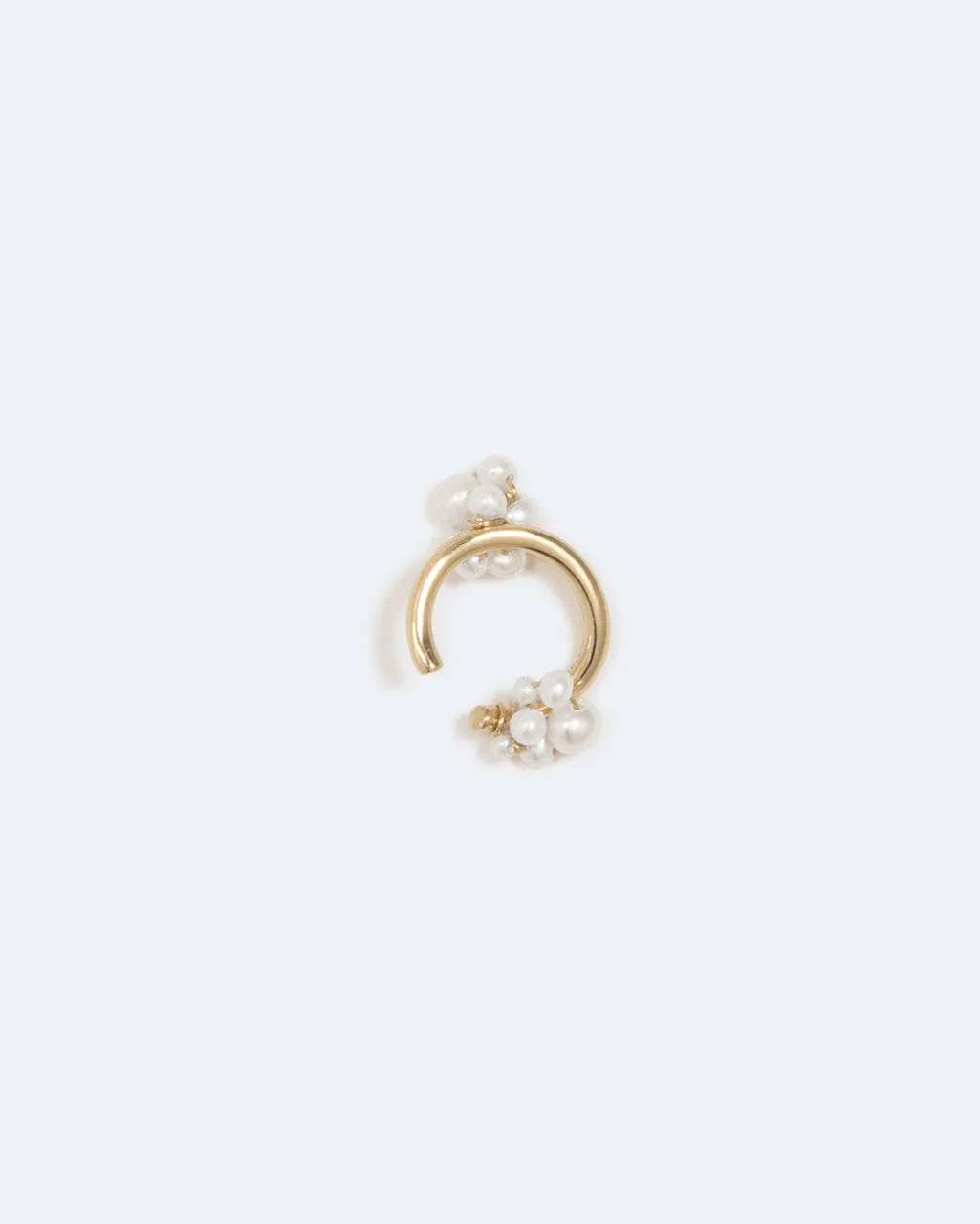 Completedworks Surfacing ear cuff perle vermeil or