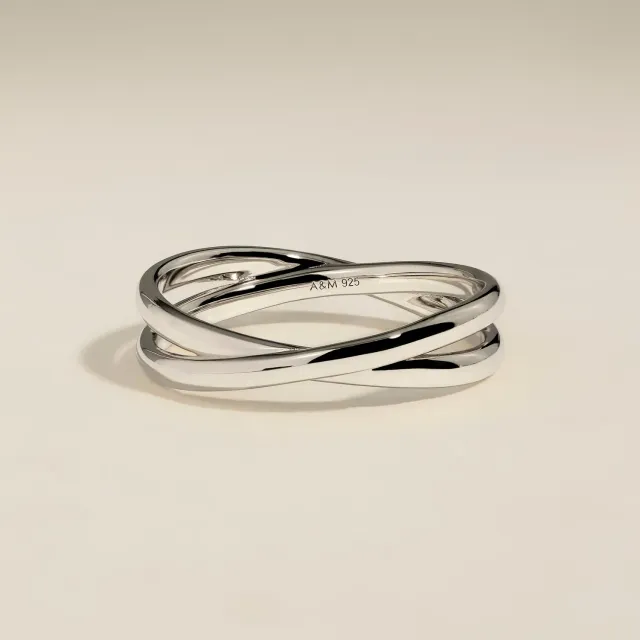 Astrid & Miyu Crossover Illusion Band bague argent entrelacée