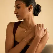 Astrid & Miyu White Topaz Ear Chain boucles or massif