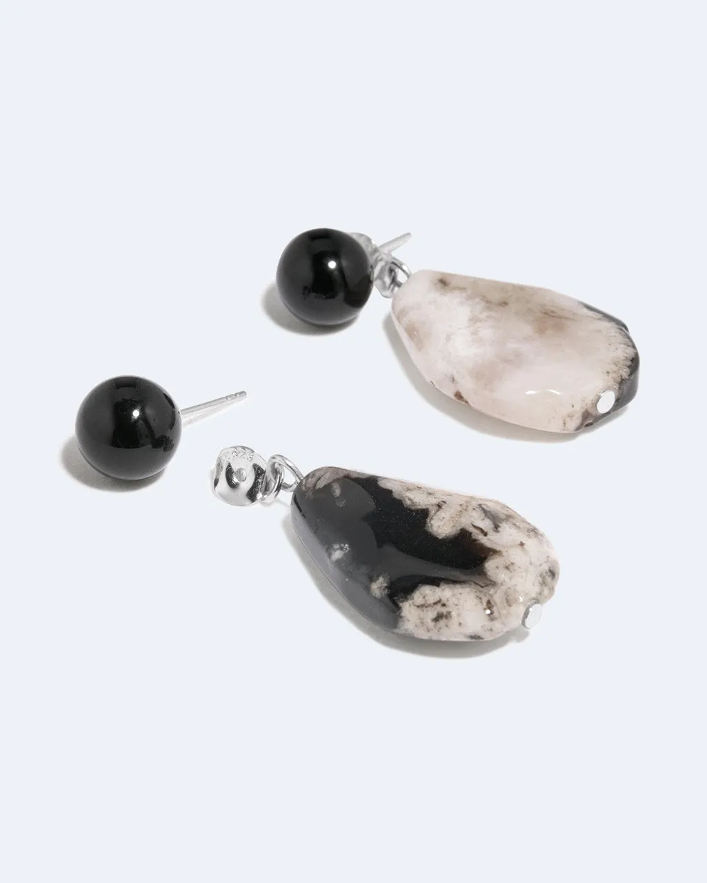 Completedworks Time Will Say Nothing boucles d’oreilles agate onyx