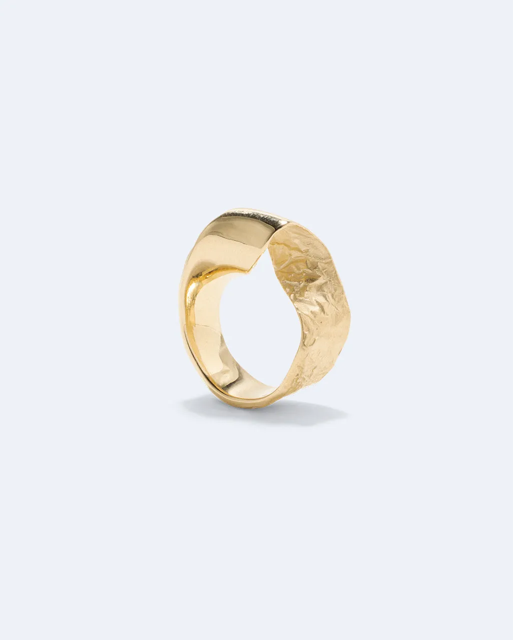 Completedworks Ribbon II bague plaqué or ruban