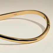 Astrid & Miyu Wave Bangle bracelet doré vague